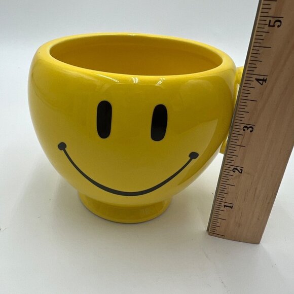 Teleflora USA Large Ceramic Yellow Smiley Happy Face Mug Coffee Cup 1970's Vinta - Picture 7 of 8